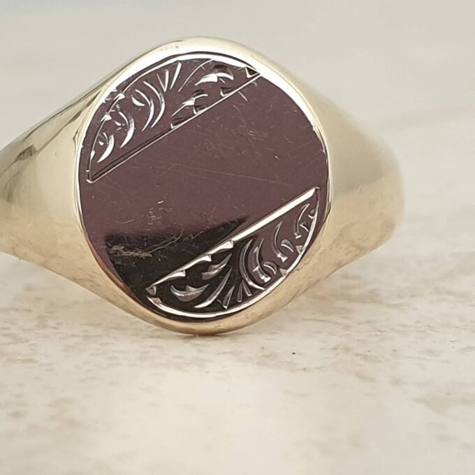 Oval Part Engraved Signet Ring in 9ct Gold.