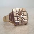 Heavy Checkerboard Design Signet Ring in 9ct Gold, a UK O or a US 7 1/2.