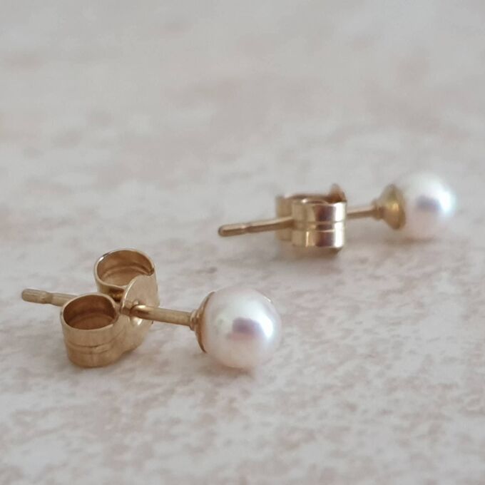 Classic Small Pearl Earrings in 9ct Gold