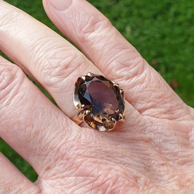 Bold Smoky Quartz Ring in 9ct Gold.