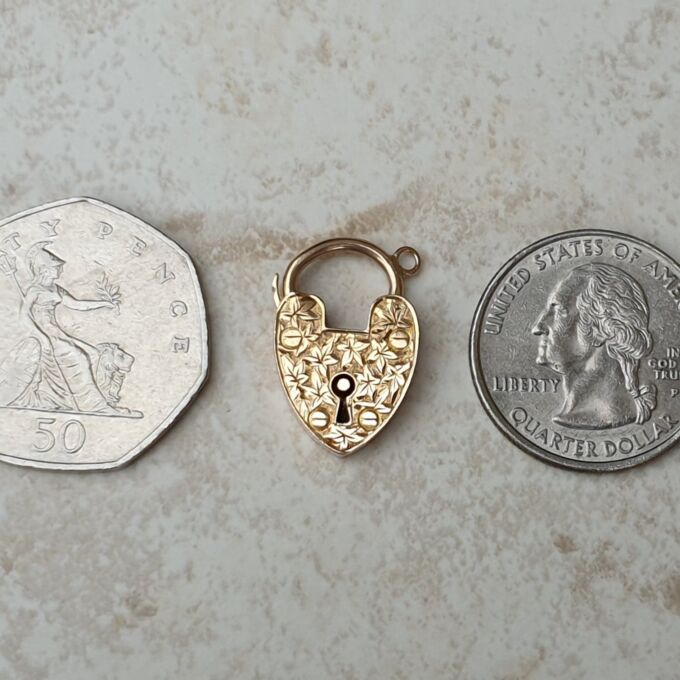 Antique Engraved Heart Padlock in 9ct Gold