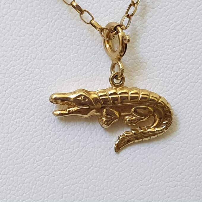 Alligator or Crocodile Charm Pendant in 9ct Gold