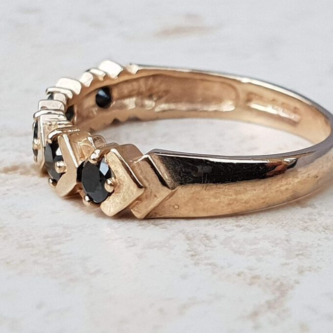 Patterned Paste Sapphire Stacking Band in 9ct Gold, a UK N or a US 7.