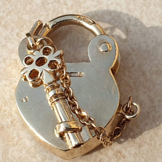 Ornate Heavy Padlock with Key in 9ct Gold