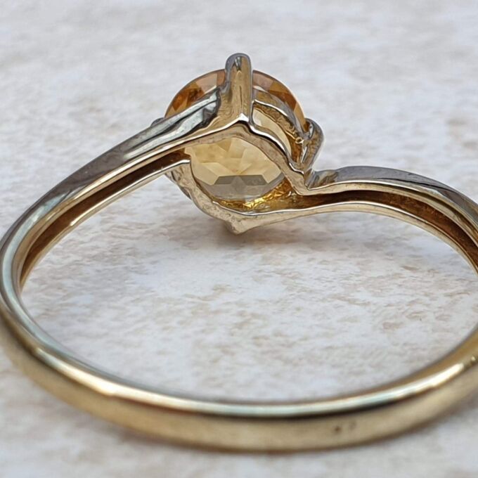 Citrine Solitaire Ring in 9ct Gold.
