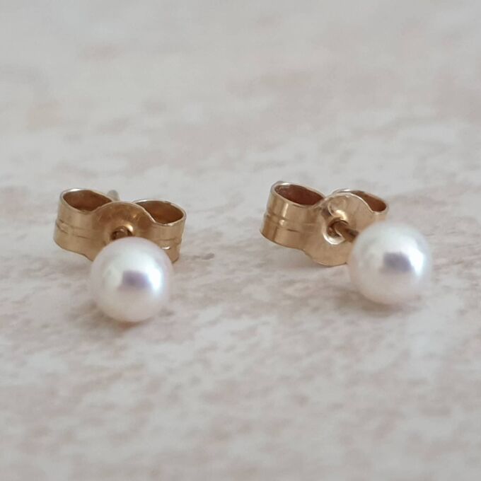 Classic Small Pearl Earrings in 9ct Gold