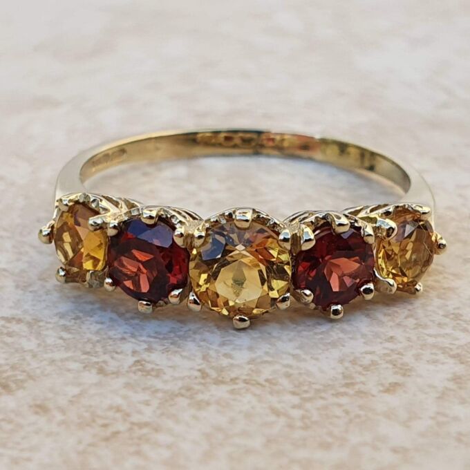 Garnet and Citrine Ring in 9ct Gold, a UK Q1/2 or a US 8 3/4