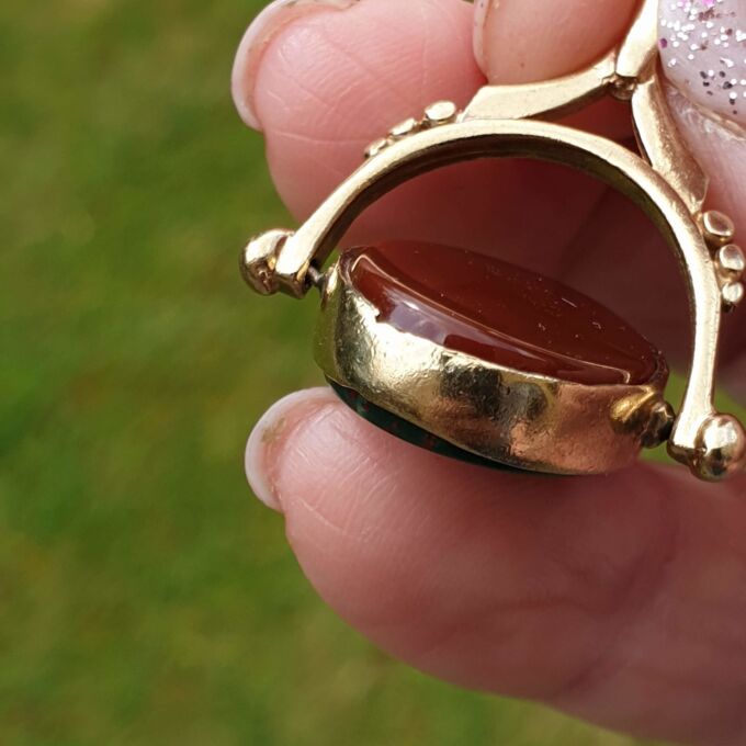 Double Sided Spinner Fob Pendant in 9ct Gold