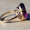 Huge Synthetic Colour Change Sapphire Ring in 9ct Gold, a UK N 1/2 or US 7 1/4.
