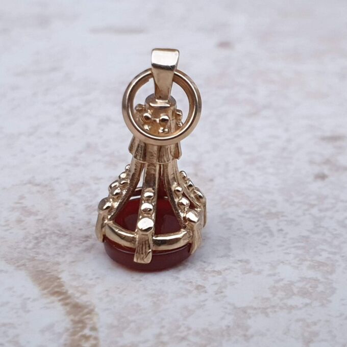 Carnelian Fob Pendant in 9ct Gold