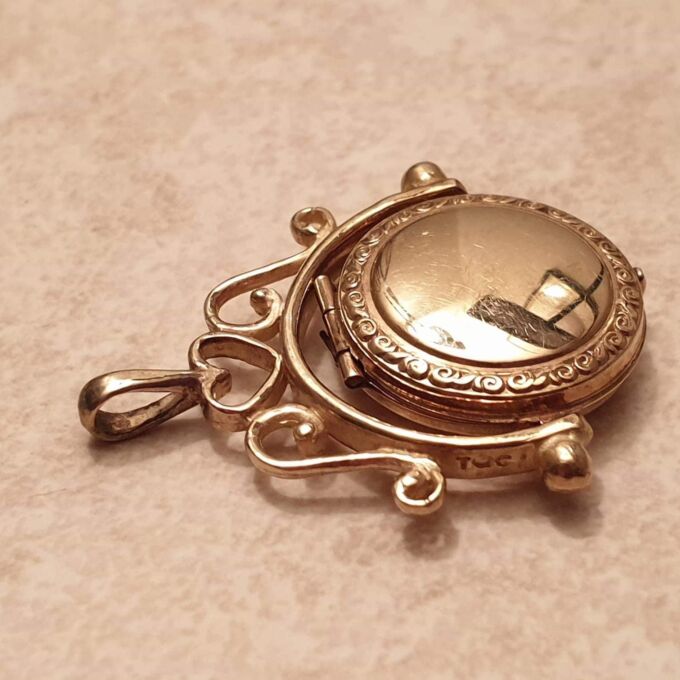 Spinning Locket Fob Pendant in 9ct Gold