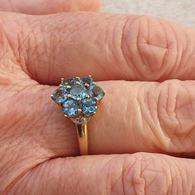 Topaz Flower Cluster Ring in 9ct Gold,  a UK O 1/2 or a US 7 3/4.