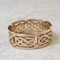 Celtic Knot Band Ring in 9ct Gold, a UK K 1/2 or a US 5 3/4
