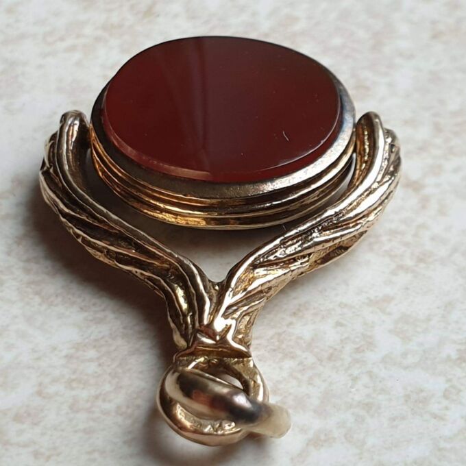 Two Sided Spinner Fob Pendant in 9ct Gold.