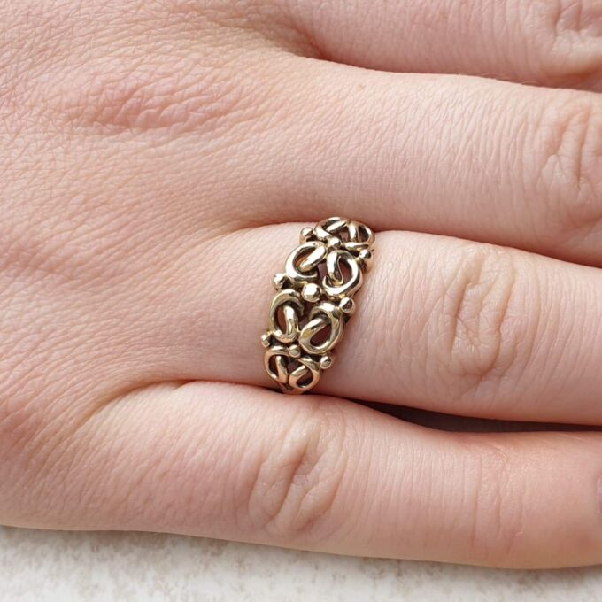 Fancy Knot Ring in 9ct Gold,  a UK K 1/2 or a US 5 3/4.