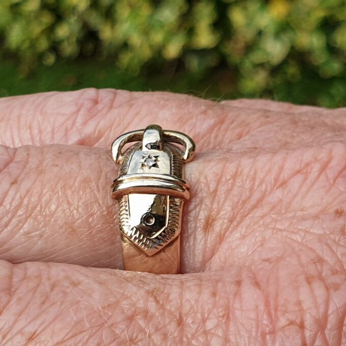 Diamond Set Buckle Ring in 9ct Gold, a UK S or a US 9 1/2.