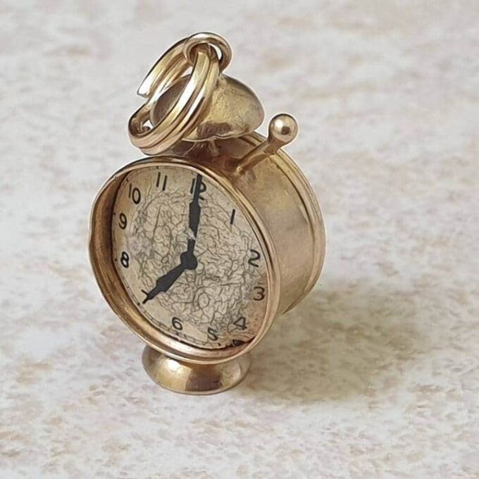 Alarm Clock Charm Pendant in 9ct Gold.