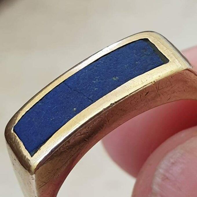Lapis Lazuli Signet Ring in 9ct Gold, a UK L 1/2 or a US 6 1/4