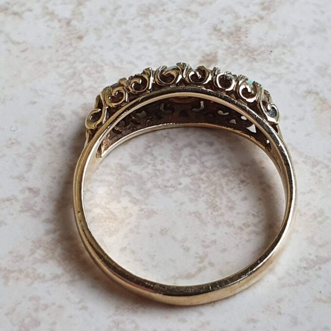Opal and Garnet Ring in 9ct Gold, a UK N or a US 7