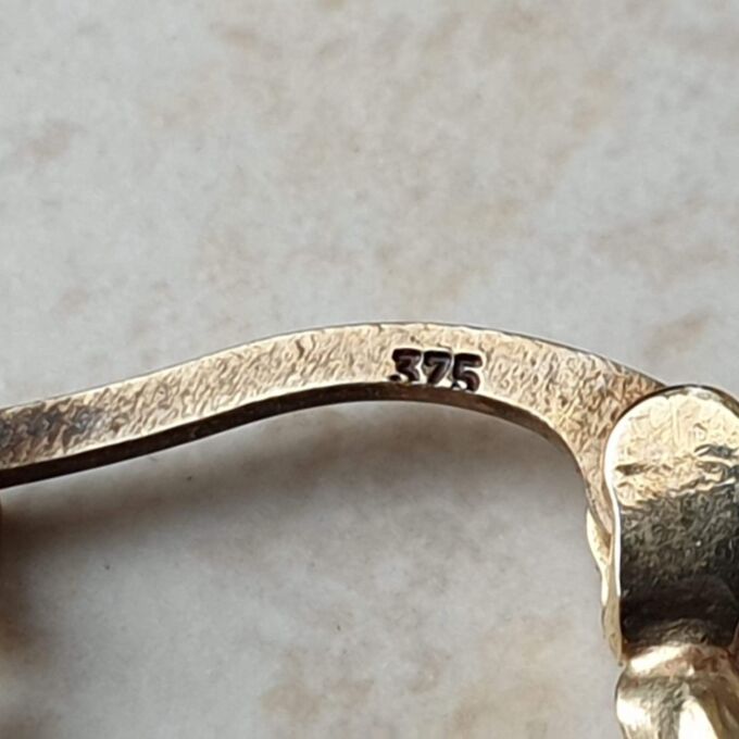 Oval Twist Pattern Creole Hoop Earrings in 9ct Gold