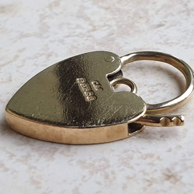Plain Heart Shaped Padlock in 9ct Gold