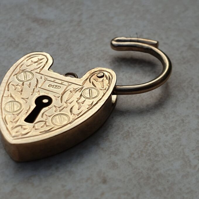 Vintage Engraved Heart Padlock in 9ct Gold