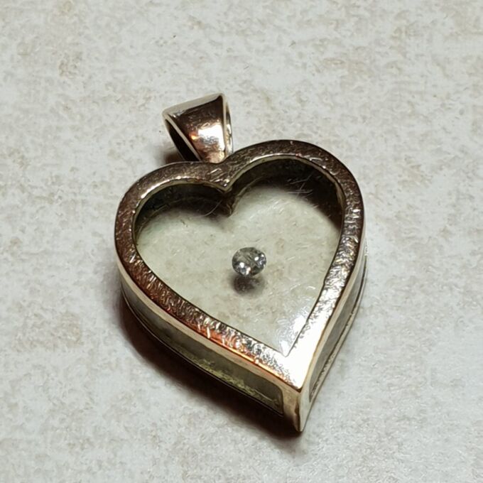 Delightful Floating Diamond Heart Pendant in 9ct Gold