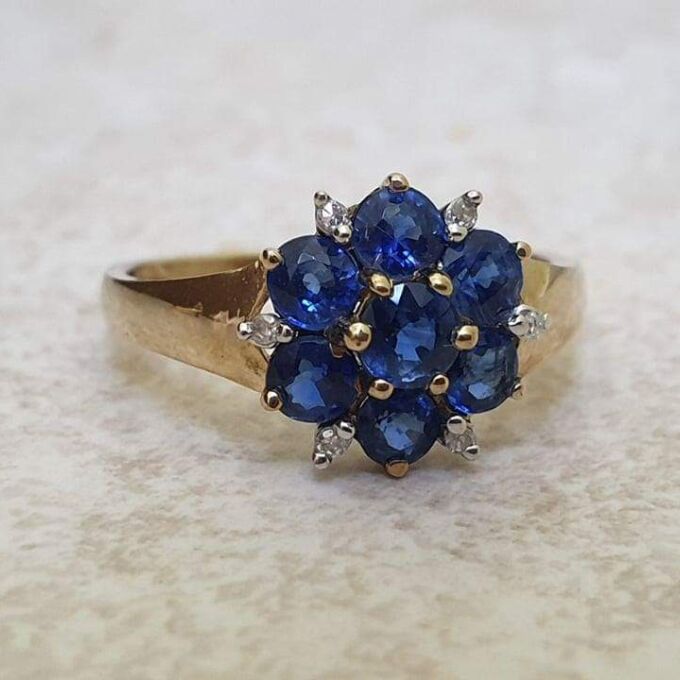 Tanzanite And Diamond Cluster Ring in 9ct Gold,  a UK J 1/2 or a US 5 1/4.