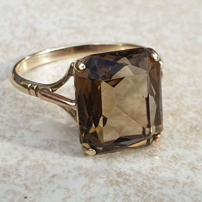 Smoky Quartz Solitaire Ring in 9ct Gold,  a UK N 1/2or a US 7.