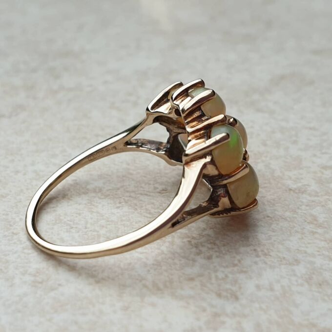 Seven Stone Opal Cluster Ring in 9ct Gold, a UK M 1/2 – N or a US 6 3/4