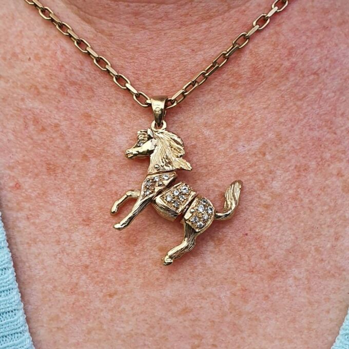 Articulated Pony Pendant in 9ct Gold