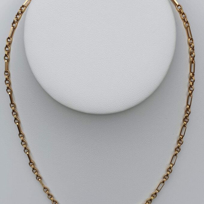 Fancy Belcher Chain in 9ct Gold,  16 inches in length.