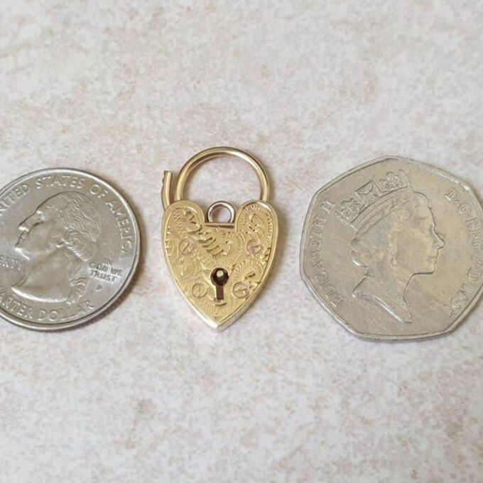 Engraved Front Fully Working Heart Padlock in 9ct Gold