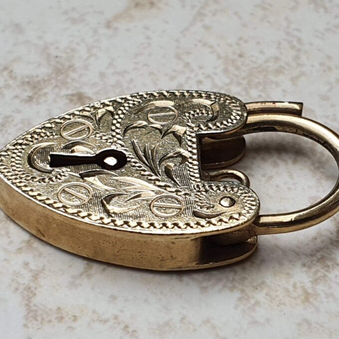Engraved Heart Padlock in 9ct Gold