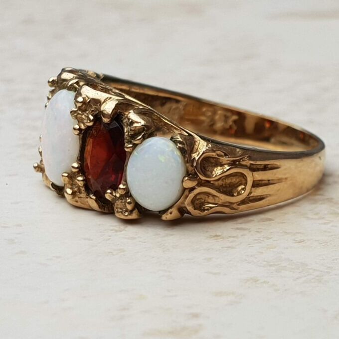 Sale – Chunky Opal and Garnet 9ct Gold Ring, a UK L 1/2 or a US 6 1/4.