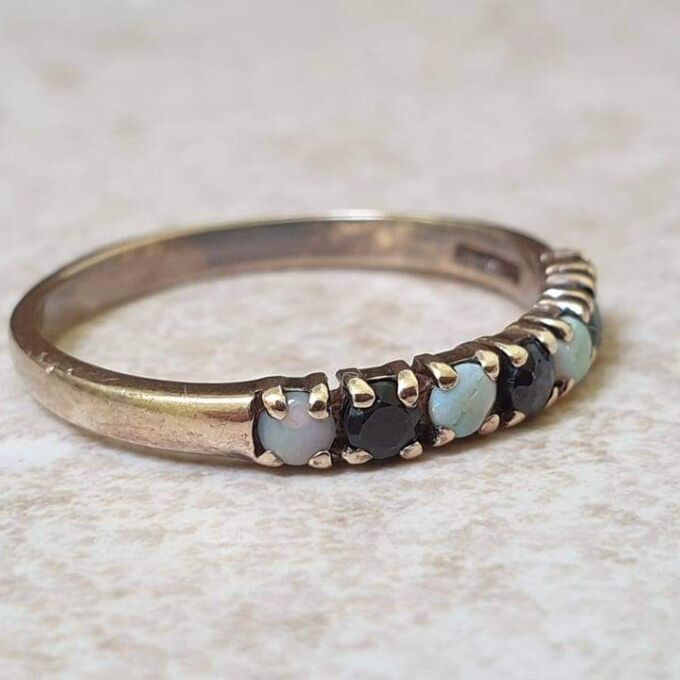 Opal and Sapphire Band ring in 9ct Gold.