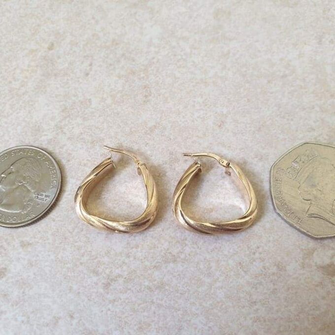 Gorgeous Italian Hoop Earrings in 14ct Gold