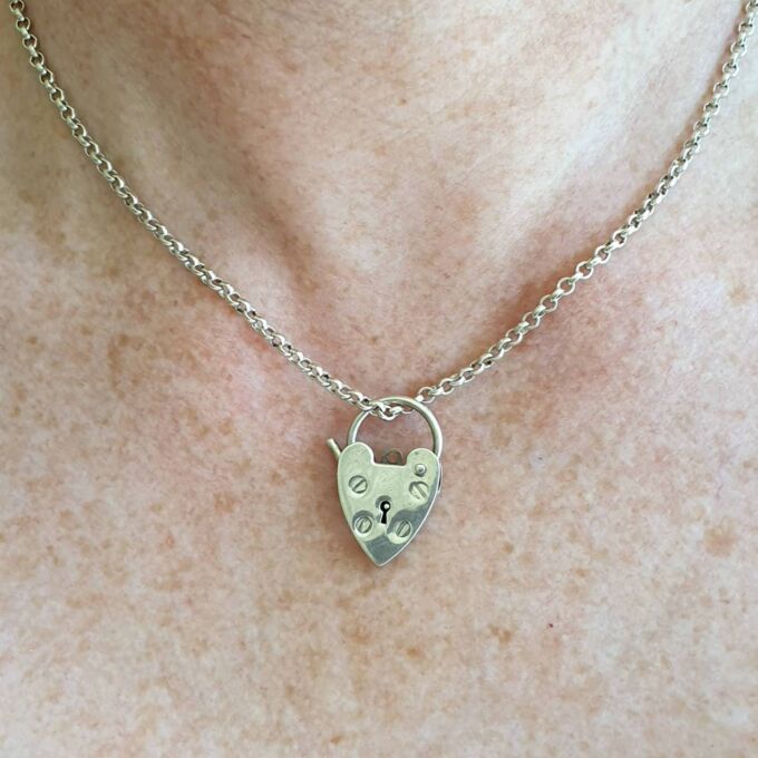Vintage Plain Heart Padlock in Silver