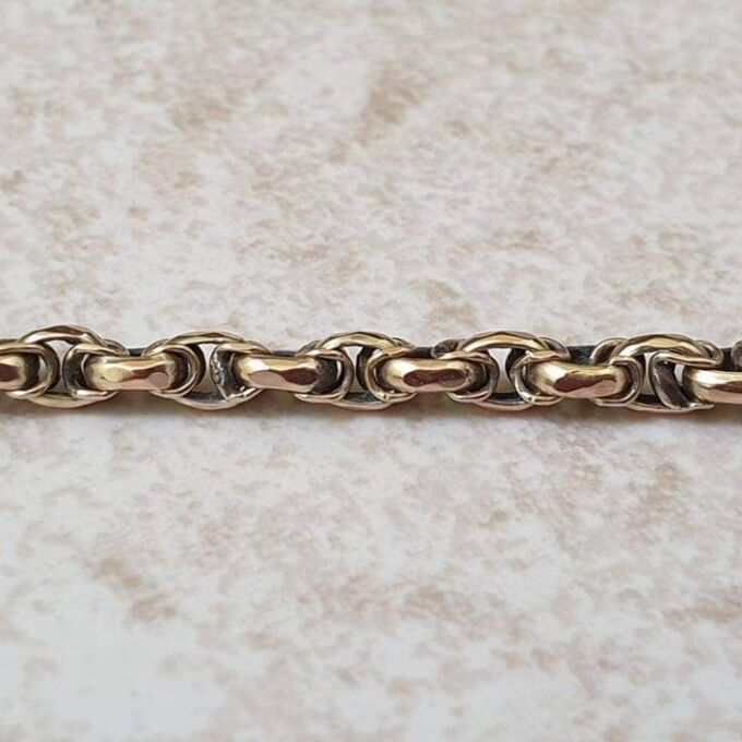 Antique Chain in 9ct Gold, 17 inches.