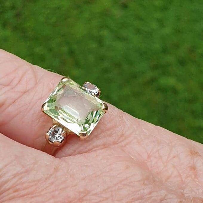 Synthetic Green Spinel Ring in 14K gold, a UK H or a US 4