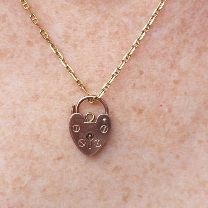 Simple Plain Heart Padlock in 9ct Rose Gold