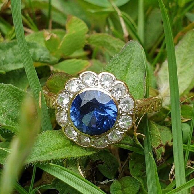 Synthetic Sapphire Ring in 9ct Gold.