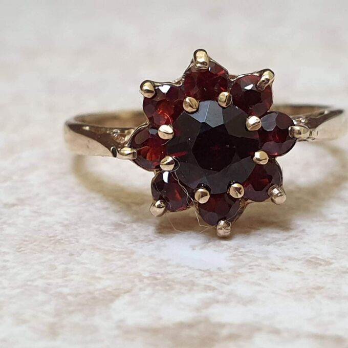 Garnet Cluster ring in 9ct Gold.
