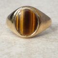 Tigers Eye Signet Ring in 9ct Gold,  a UK S 1/2 or a US 9 3/4.