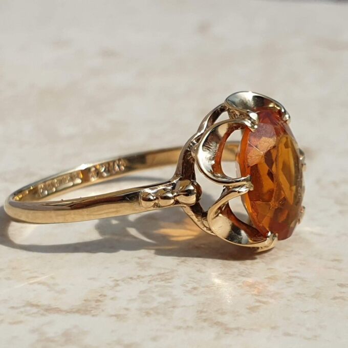Madeira Citrine Oval Solitaire Ring in 9ct Gold,  a UK P 1/2 or a US 8.