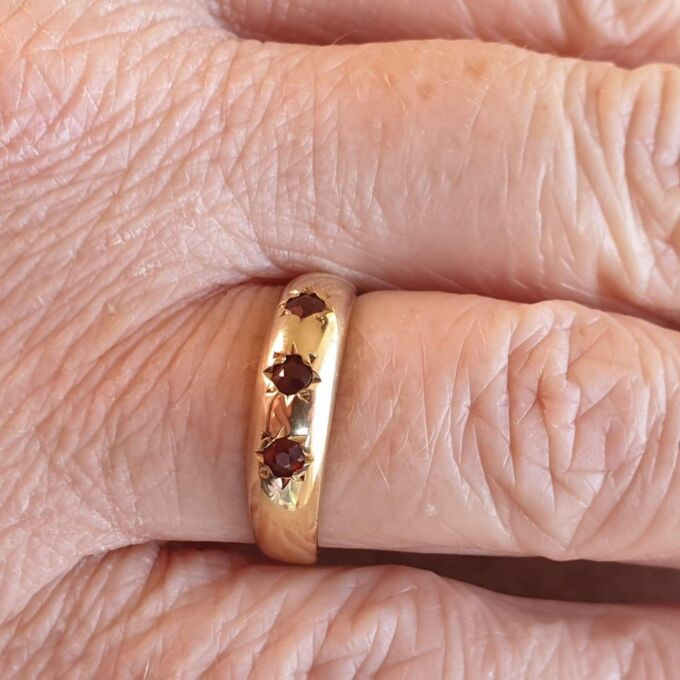 Three Stone Garnet Ring in 9ct Gold,  a UK O or a US 7 1/2.