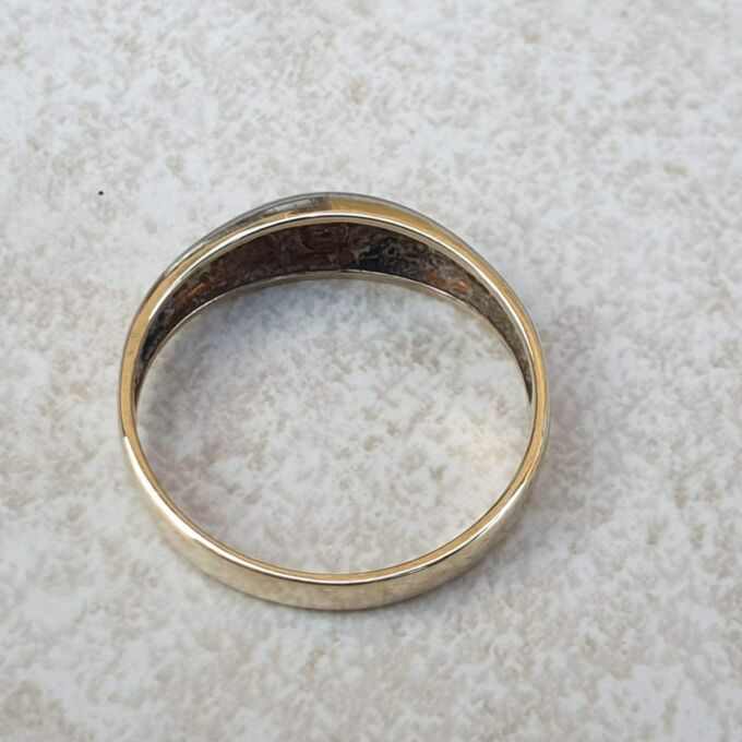 Diamond Solitaire Ring in 9ct Gold,  a UK P or a US 7 3/4 – 8.
