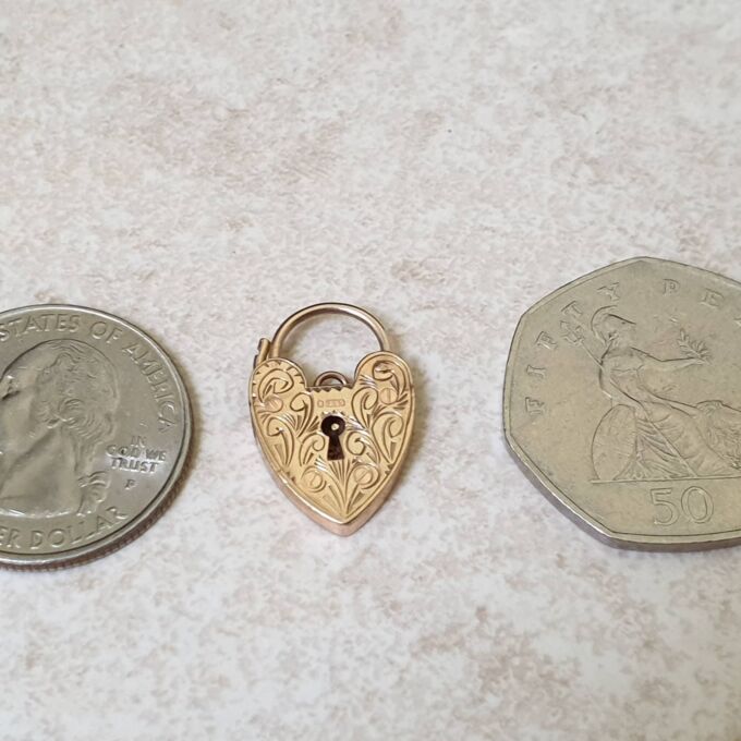 Ornate Heart Padlock Pendant in 9ct Gold