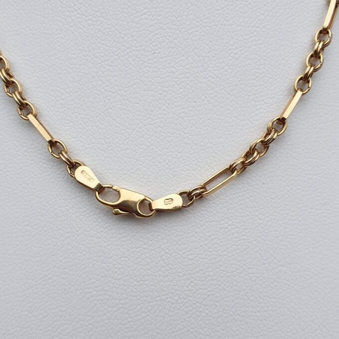 Fancy Belcher Chain in 9ct Gold,  16 inches in length.