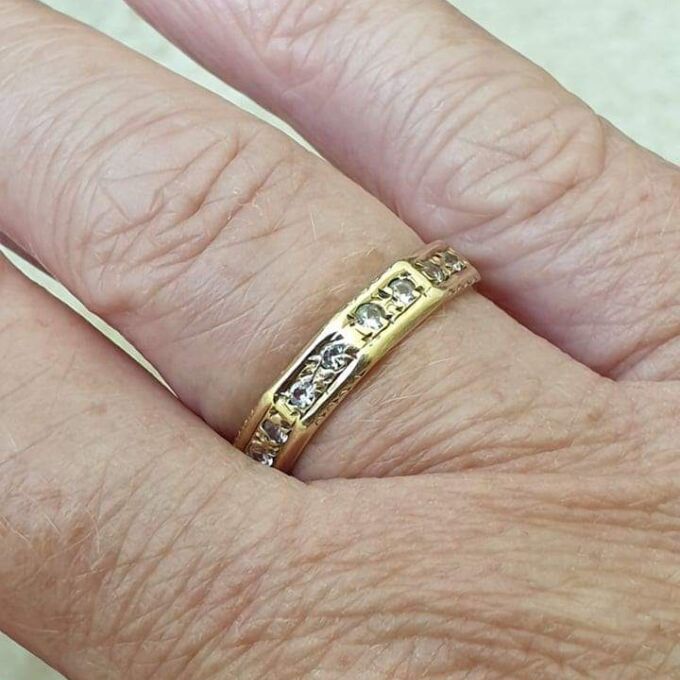 Reserved – Quartz Full Eternity Ring in 9ct Gold.